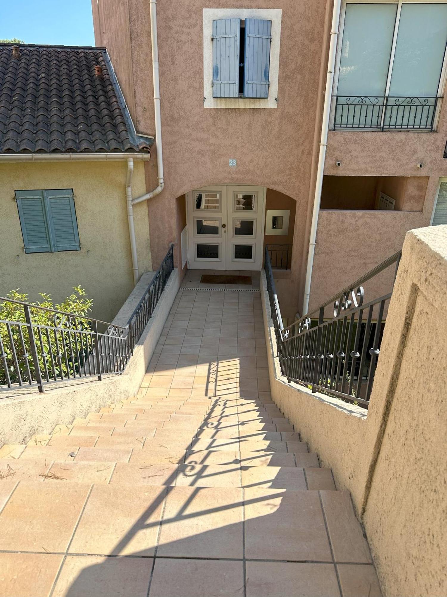 Appartement Superbe 3pieces, Balcon, Garage, Clim, Piscine